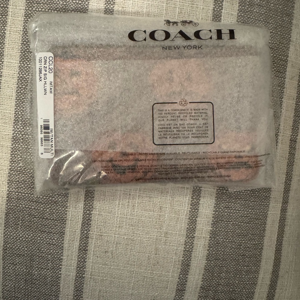 NWT Coach Corner Zip Wristlet In Signature Canvas With Halloween Print - Picture 5 of 5